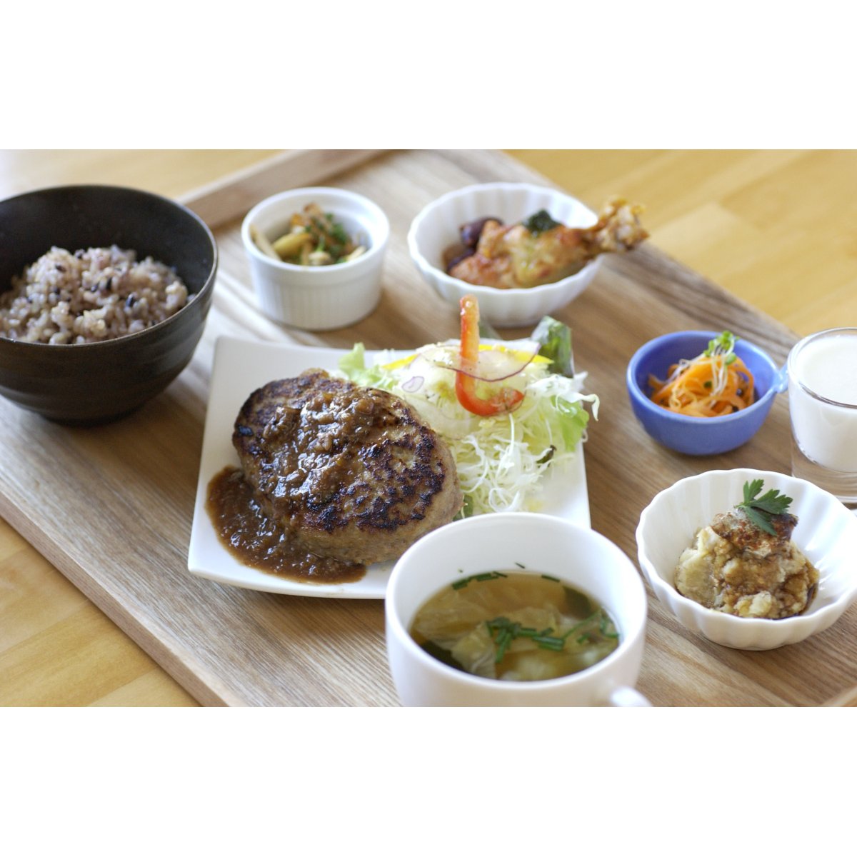 画像1: NEW！《ランチ限定》カラダよろこぶ「腸活プレート」  〜 発酵のチカラで健やかに 〜【ふっくら醸しハンバーグ糀ソース 】
